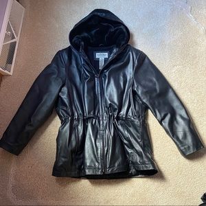 Women’s leather jacket - like new condition